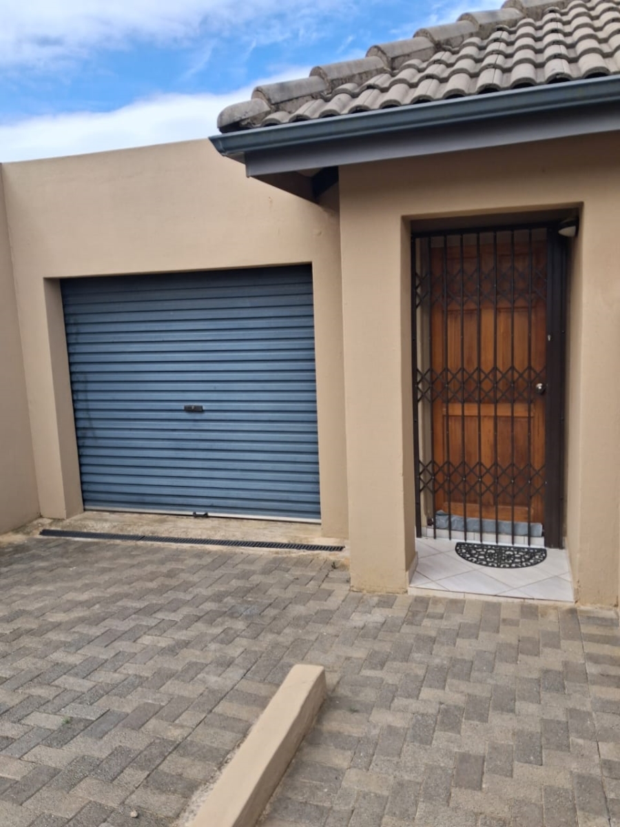 To Let 3 Bedroom Property for Rent in Kidds Beach Eastern Cape